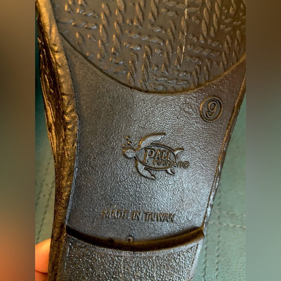 PALI HAWAII/JANDALS UNISEX       SIZE9 BLACK - Picture 3 of 5